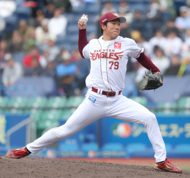 11月14日　日本プロ野球12球団合同トライアウトで力投する楽天清宮