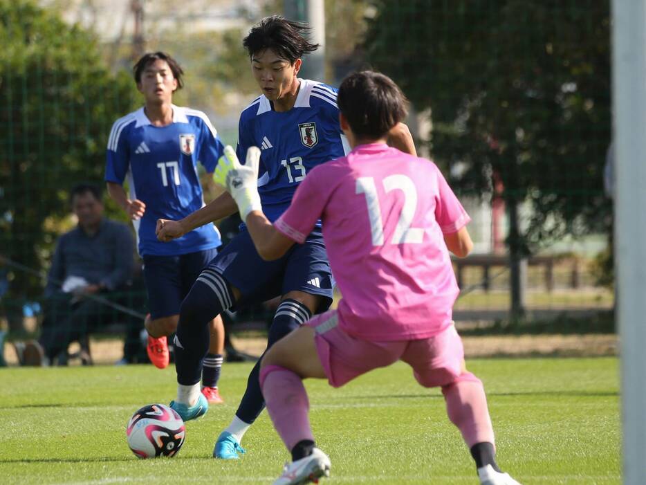 阪南大高戦の前半34分、U-16日本代表候補FW高橋成海(広島ユース、中3)が右足でゴール(Taro YOSHIDA)