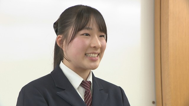 岡山操山高校2年／秋山香奈さん