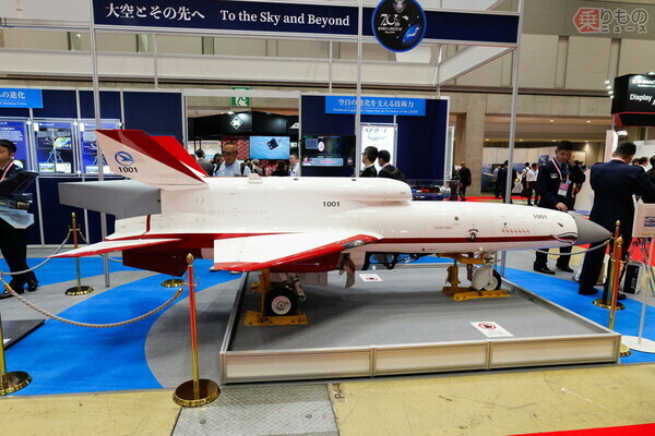 2024国際航空宇宙展に展示された「無人機研究システム」の1号機（布留川 司撮影）。