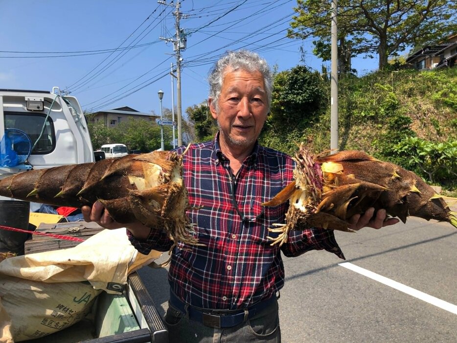 毎日が採取・狩猟生活。大地とともに生きる“リアル縄文人”こと平山旅館の平山敏一郎さん　画像提供・平山旅館