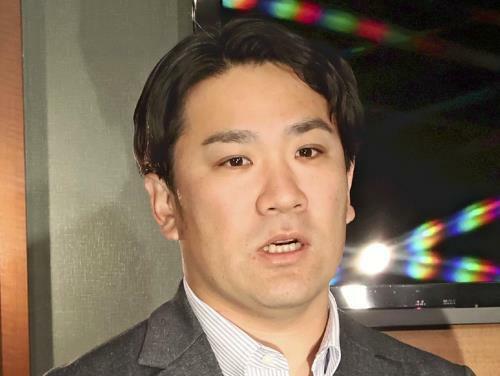 楽天退団を決意した理由を明かす田中将（２６日、仙台市で）