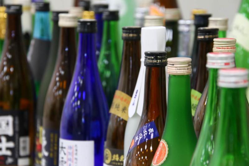 CBCテレビ：画像『写真AC』より「様々な日本酒」