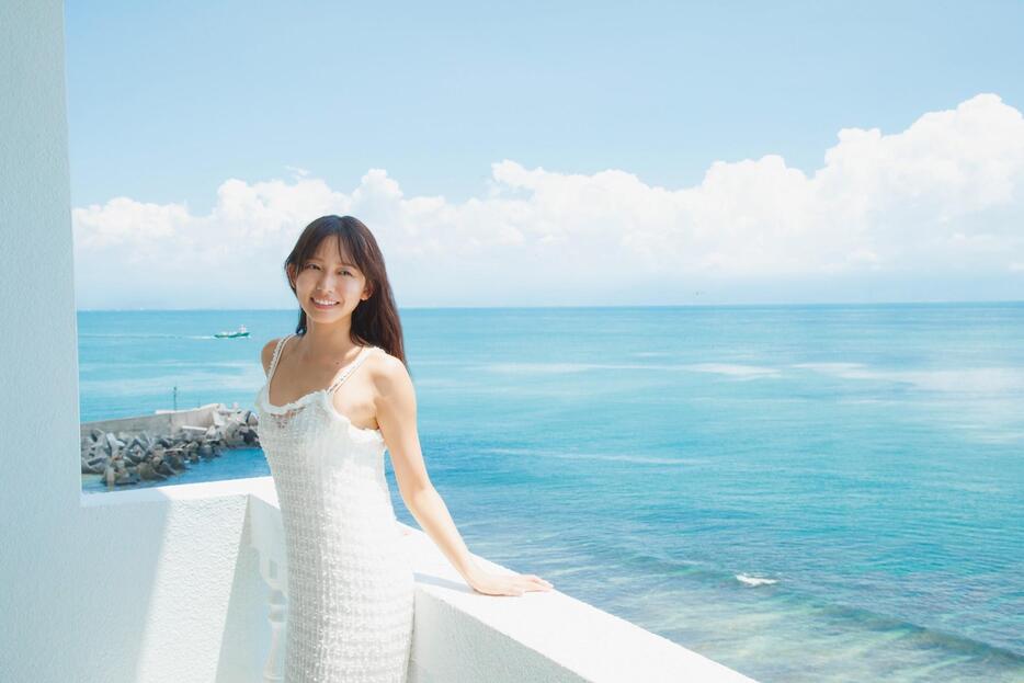 志田音々さんのサード写真集の「台湾旅行編」カット　撮影：菊地泰久