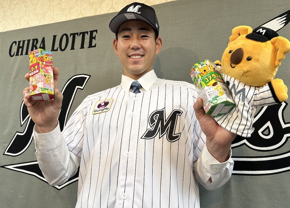 コアラのマーチが好きなロッテ育成3位・長島幸佑（球団提供）