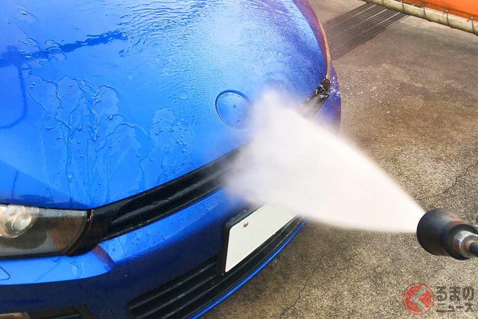 あえて雨の日に洗車する意味とは？