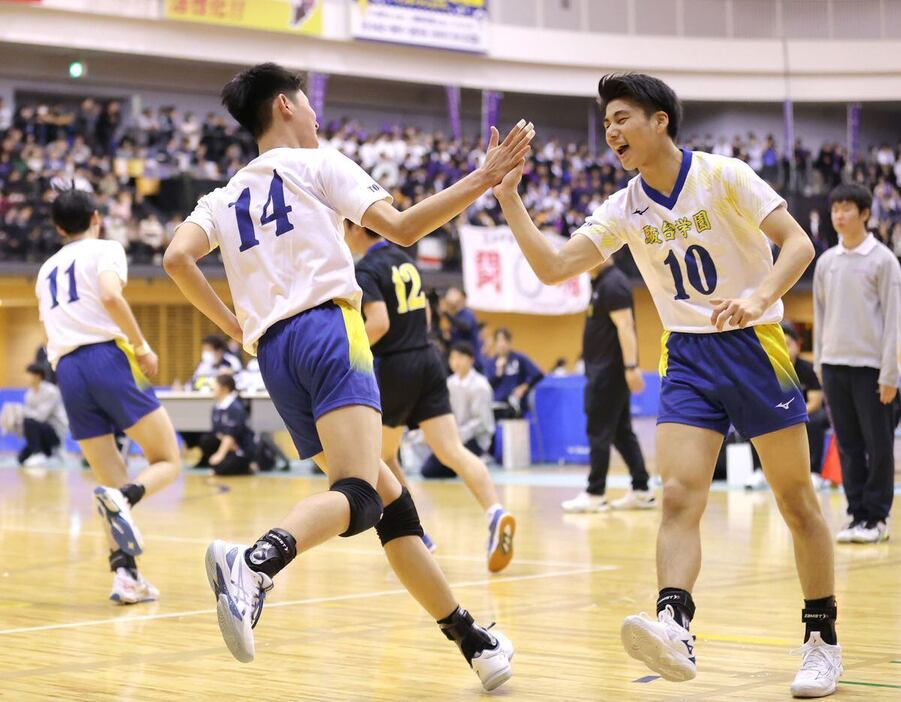 東京男子決勝。駿台学園が駒大高を下す＝東京都八王子市（相川直輝撮影）