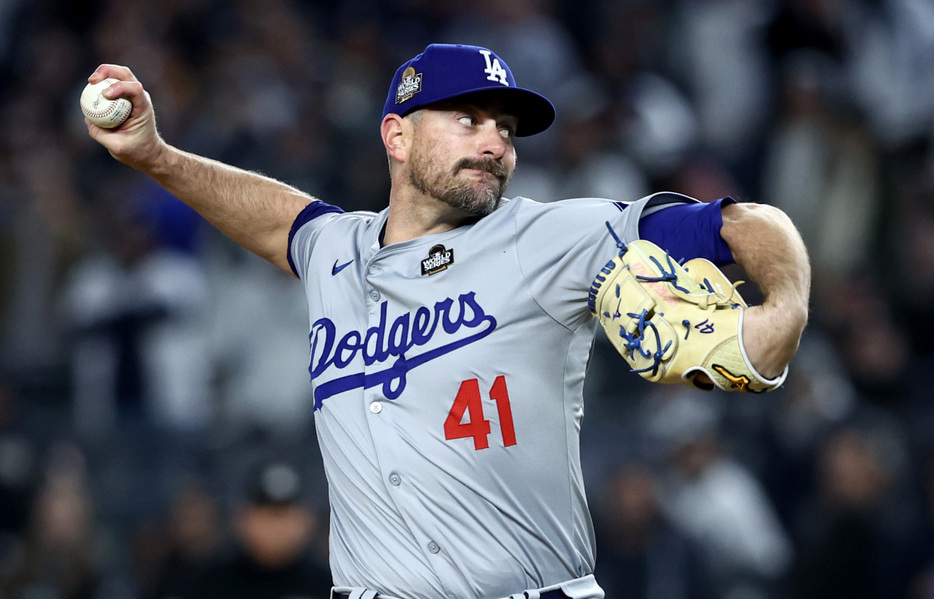 ＭＬＢで今季のドジャースのＷＳ制覇に貢献したベテラン右腕ダニエル・ハドソン投手（写真）が現役引退を表明した。ニューヨークで２８日撮影（２０２４年　ロイター/USA TODAY Sports）