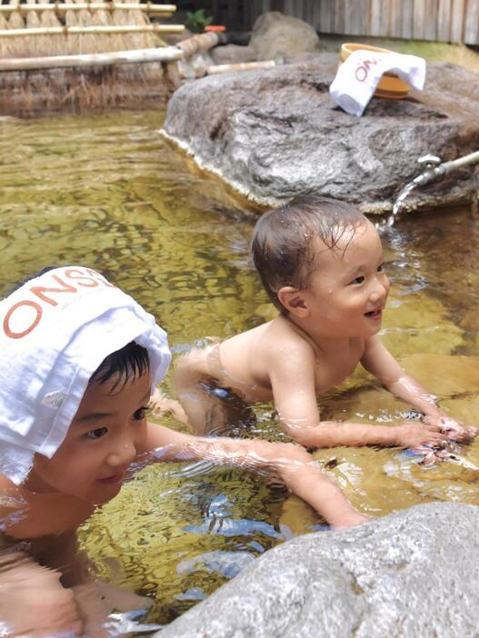 「いい湯だな」兄弟で別府温泉を堪能