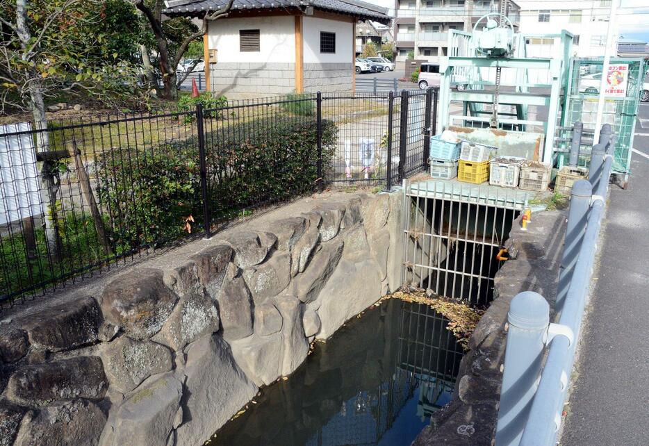 男児が水路に転落した現場