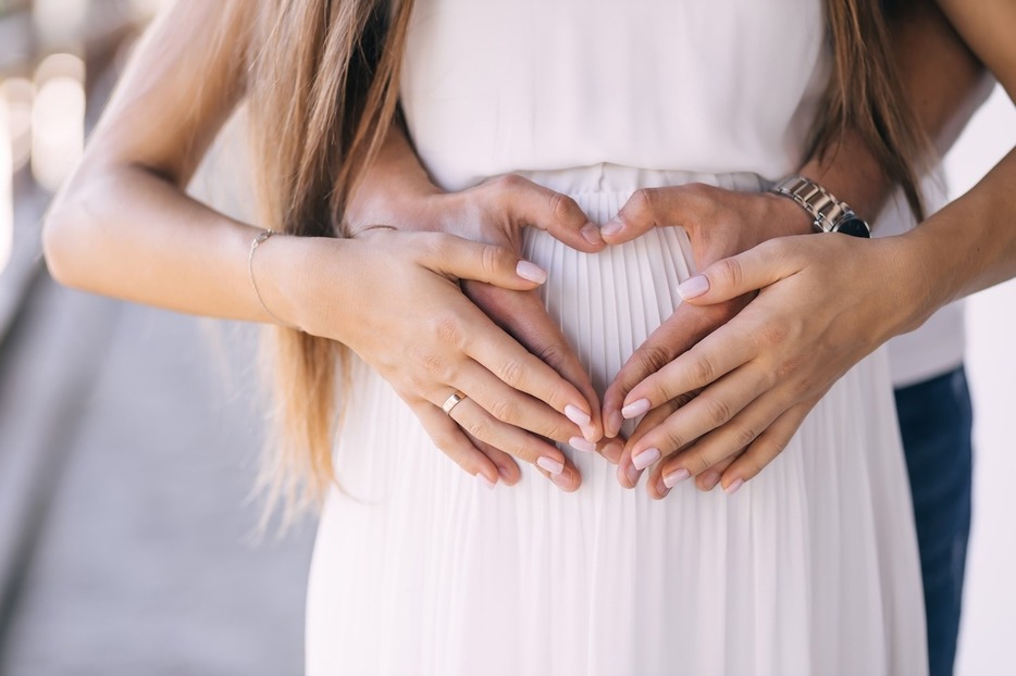 デキ婚をした男女を対象に行ったアンケートを基に、「結婚について」見ていきます。