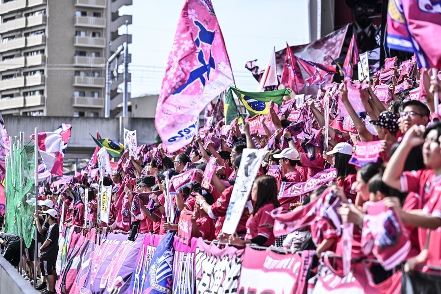 セレッソ大阪をさらに盛り上げるグッズが誕生した　撮影：中地拓也