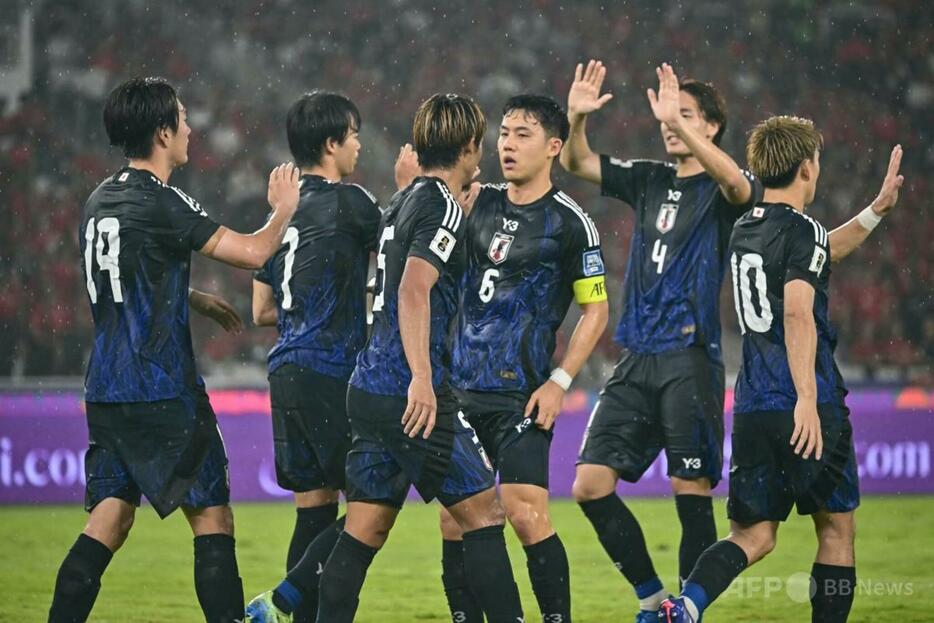 2026年サッカーW杯北中米大会アジア最終予選、グループC、インドネシア対日本。ゴールを喜ぶ日本の選手（2024年11月15日撮影）。【翻訳編集】 AFPBB News