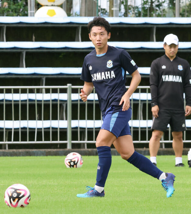 レオゴメスの代役に名乗りを上げた磐田・上原（カメラ・武藤　瑞基）