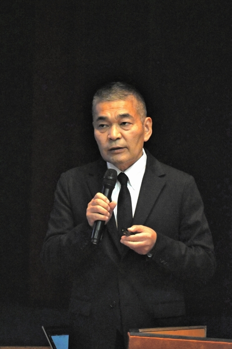 双葉町に工場進出を決めた思いなどを語る浅野社長