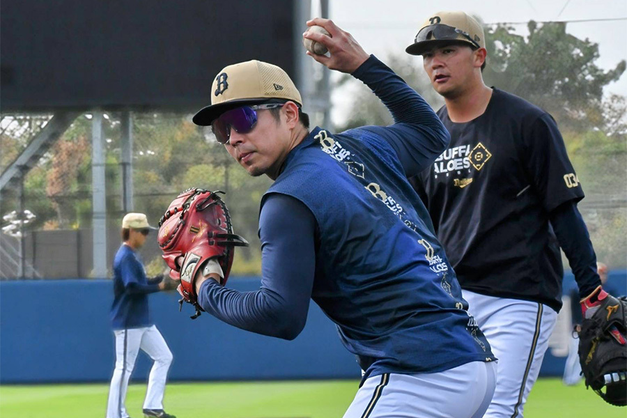 オリックス・若月健矢（中央）【写真：北野正樹】