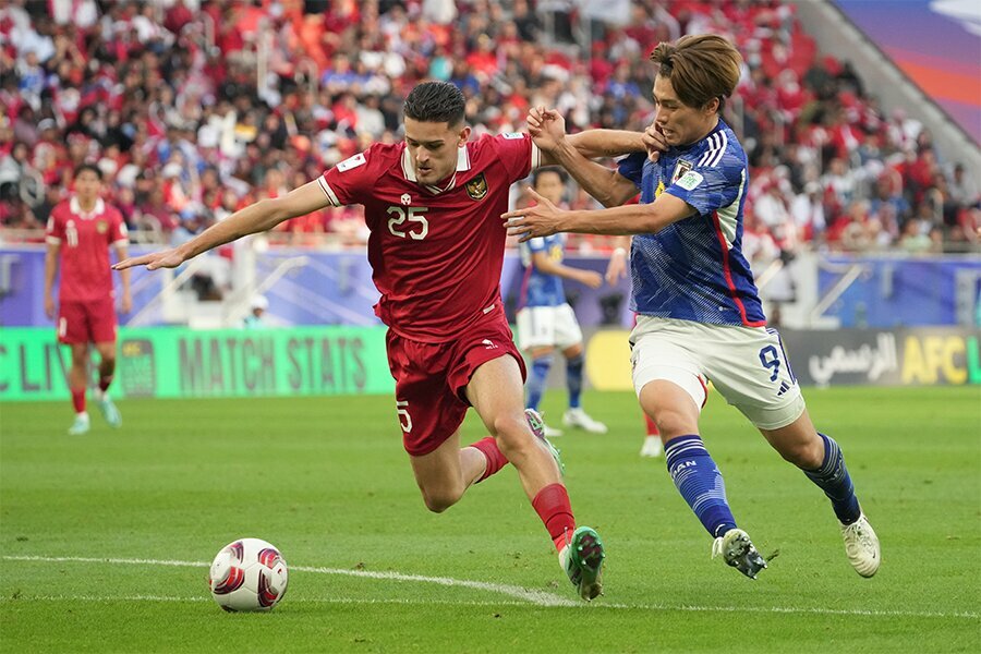 アジアカップの日本戦にも出場したジャスティン・ハブナー（写真左）【写真：Getty Images】