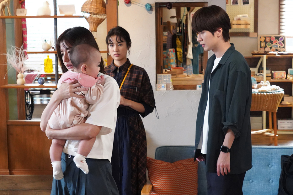 第5話より美羽（松本若菜）、真琴（恒松祐里）、冬月（深澤辰哉） - （C）フジテレビ