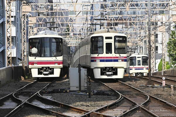 京王線と京王新線が接続する笹塚駅（画像：写真AC）。