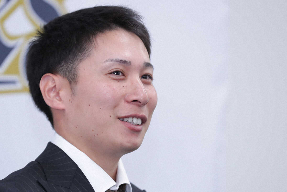 育成契約で契約更改し、会見するオリックス・村西　（撮影・後藤　大輝）