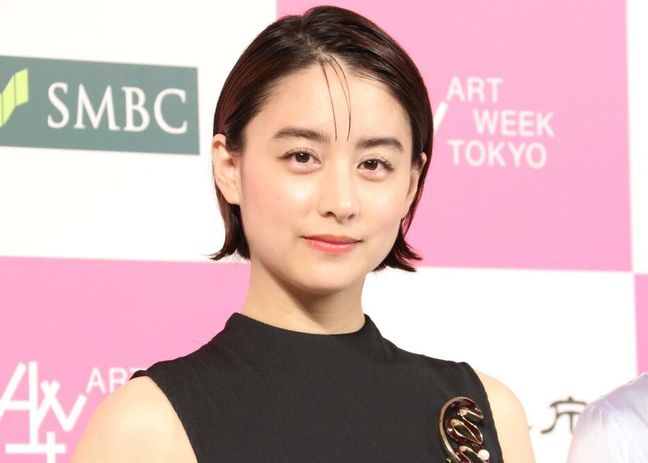 「アートウィーク東京 2024年」の記者発表会に出席した山本美月さん