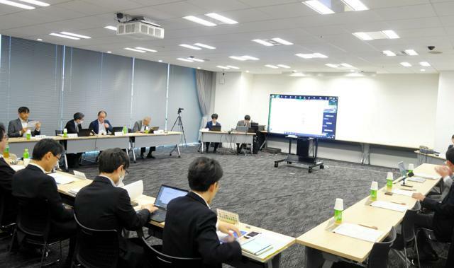 労働政策審議会の安全衛生分科会=2024年11月6日、東京都港区、高橋諒子撮影