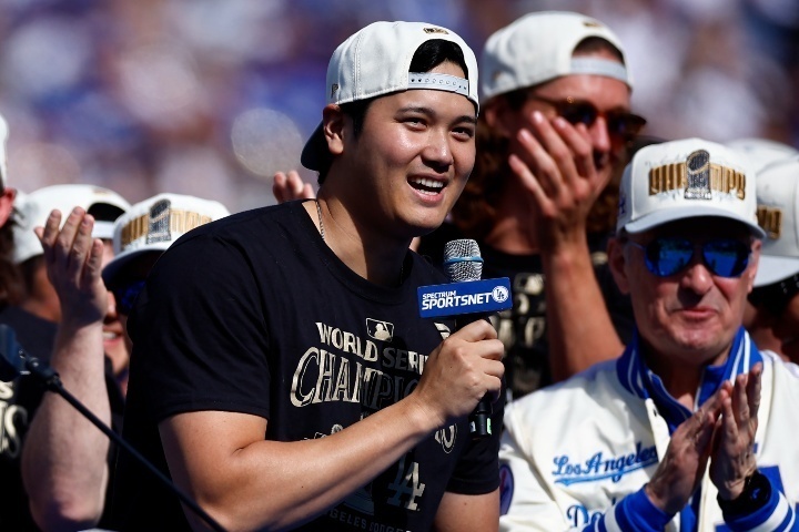 大谷は壇上ですべて英語で感謝のスピーチを披露した。(C)Getty Images