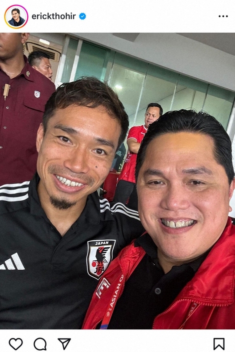 エリック・トヒル会長の公式インスタ（@erickthohir）から。長友（左）との再会を報告した