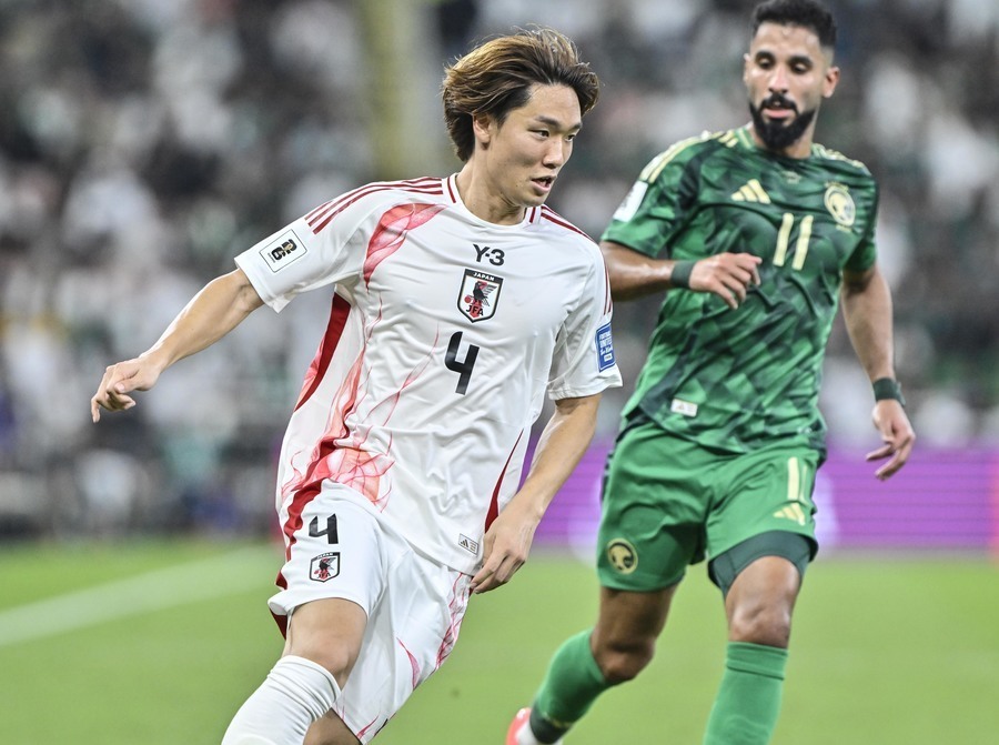 大観衆が訪れたサウジアラビア戦でも実力を発揮したサッカー日本代表の板倉滉　撮影：中地拓也