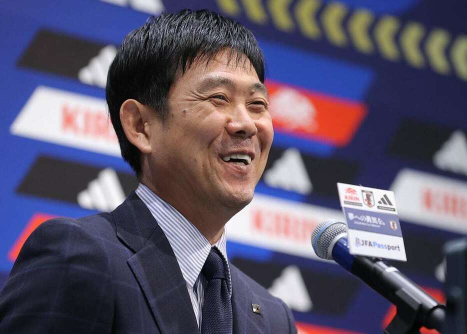 メンバーを発表するサッカー日本代表の森保一監督＝7日、JFA夢フィールド（中井誠撮影）