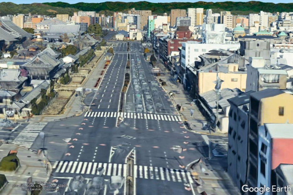 京都市内の道路事情に大変化!?（画像：Google Earth）。