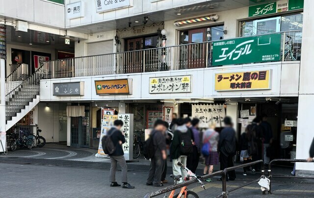 学生街のラーメン屋は軒並みパワフルな印象があります