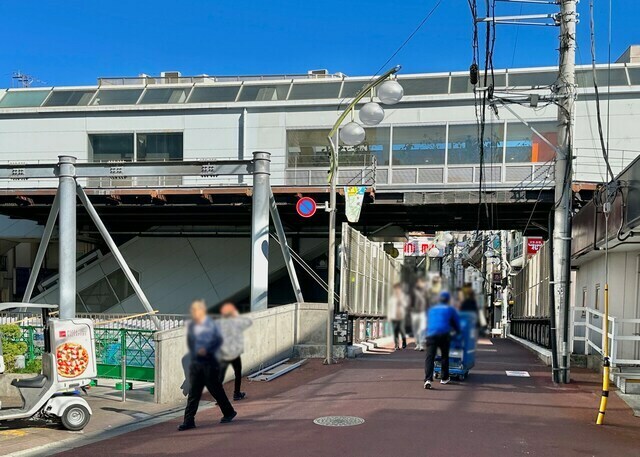 慣れていないと、駅からの進行方向を間違えてしまいそうなダンジョンぶり