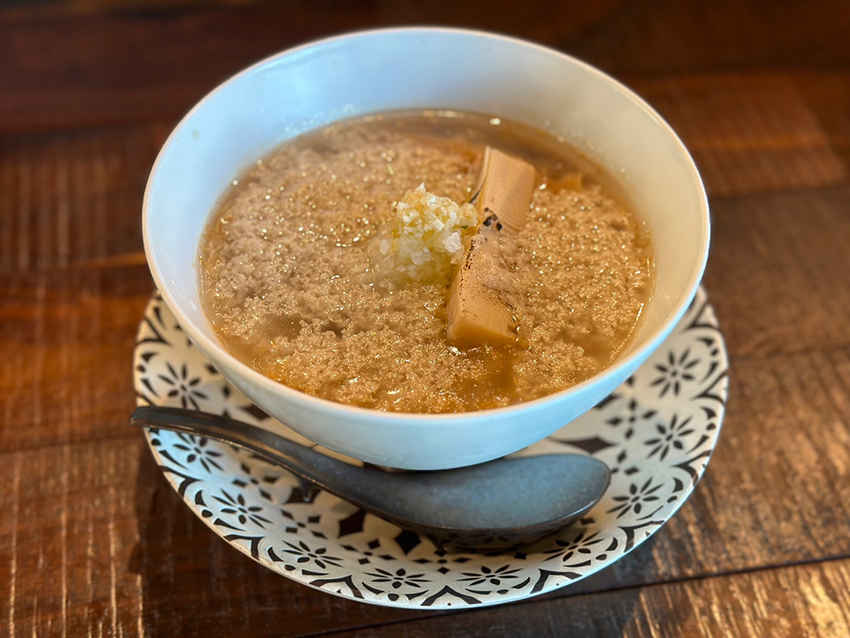 黒中華おゝ油 1200円（税込）