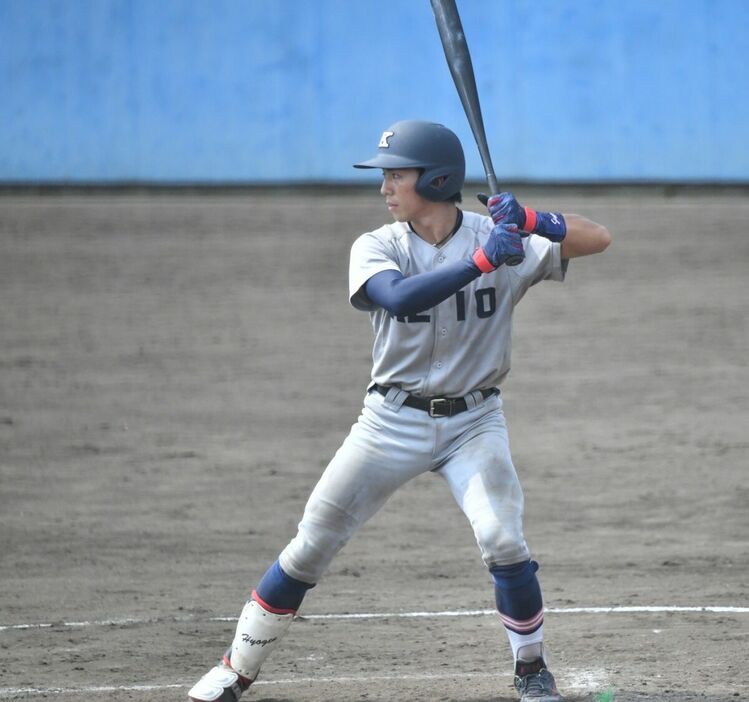 甲子園大会に選抜された慶大・佐藤