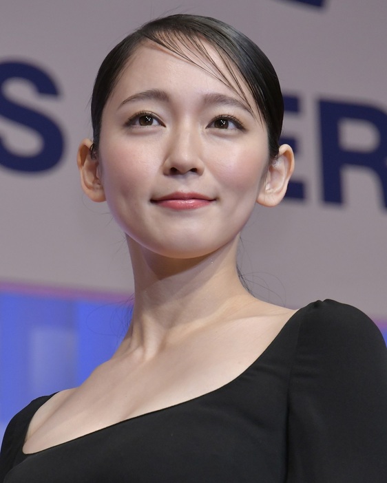 吉岡里帆さん（2019年1月、時事通信フォト）