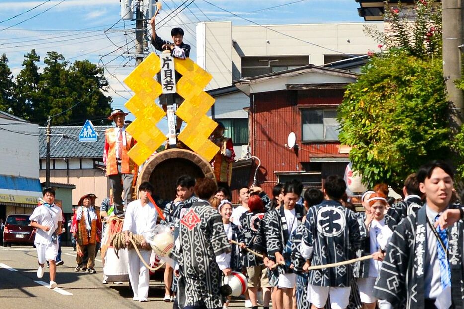 筒引き（写真提供：小千谷市）