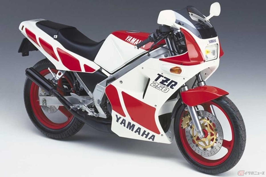 1985年発売のヤマハ「TZR250」は、ワークスマシン「YZR500」（1985年型のOW81）と同径のφ320mmのフローティングディスクローターを装備した