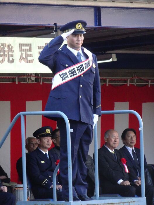 オリックス・古田島成龍が港警察署の一日署長に