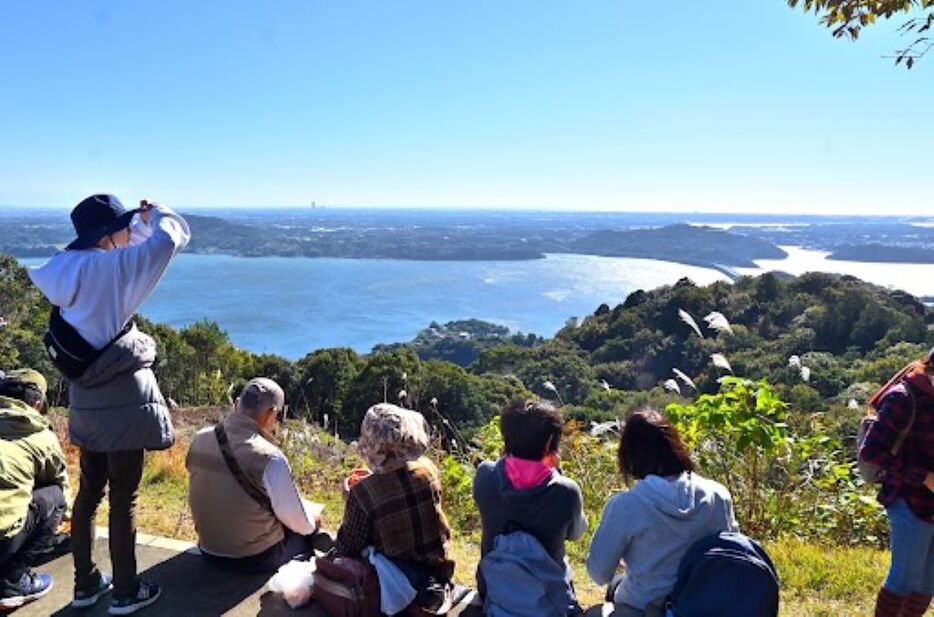 眺望が改善された奥浜名湖展望公園＝浜松市浜名区細江町