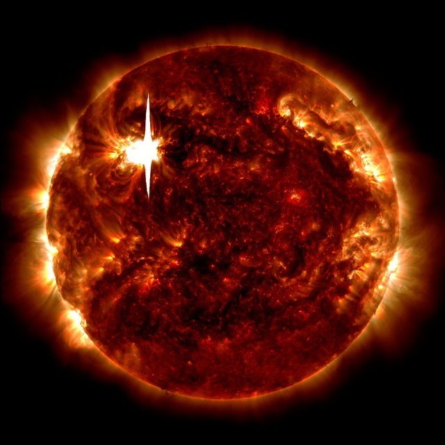 太陽フレア(2022年2月22日)photo by NASA/SDO