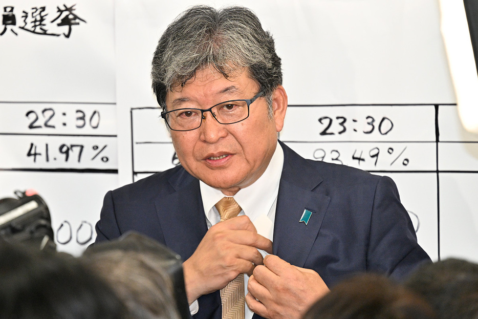 萩生田光一氏