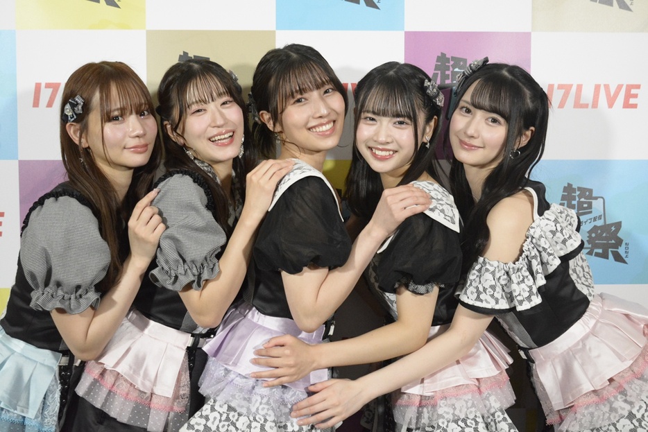 NMB48が、「超ライブ配信祭2024 ～みんなで叶える夢がある～」出演について振り返った　※写真左から和田海佑、上西怜、安部若菜、芳賀礼、山本望叶