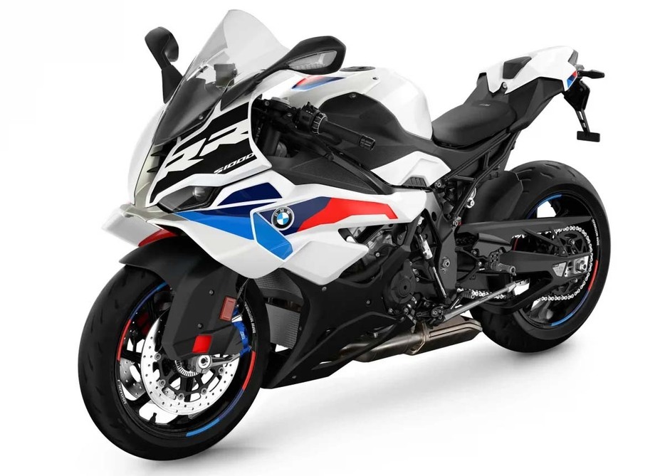 2025年型S1000RR（BMW）ではウイングレットを大型化。写真は足まわりなどが豪華なMパッケージでLightwhite uni/M Motorsportを設定。