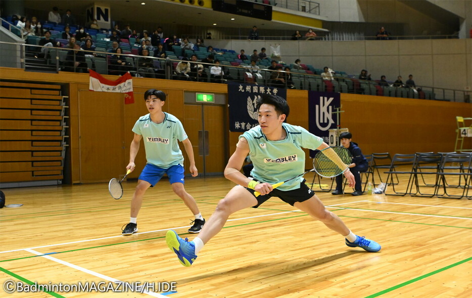 日本体育大は、水口稜太朗（左）／吉田翼などの勝利で明治大を追い詰めたが、わずかに及ばず