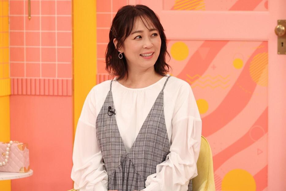 バラエティー番組「ザ・共通テン！」に出演する佐藤仁美さん（C）フジテレビ