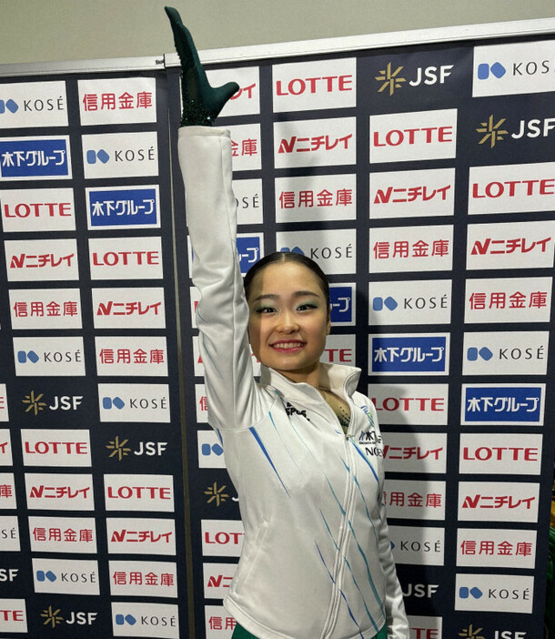 SPを終え首位発進した島田麻央選手＝広島市のひろしんビッグウェーブで2024年11月16日午後6時52分、倉沢仁志撮影