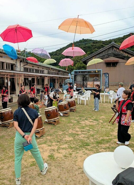 廃園になった保育所を再び子ども声が響く場所にしようと開いた催し（今年７月）＝提供