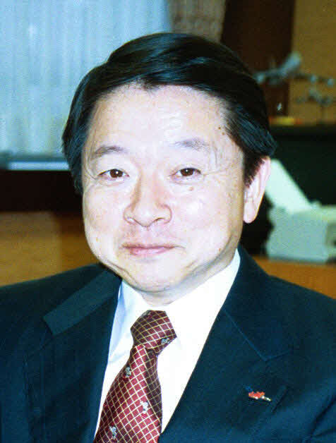 2001年、鳥取県知事時代の片山善博氏