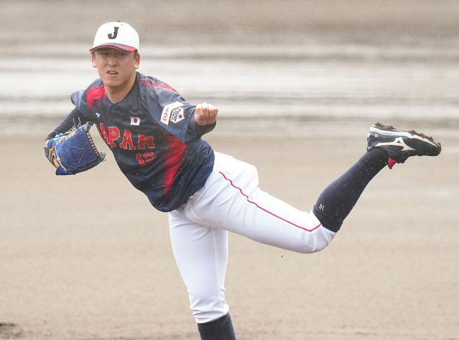 ライブBPに登板する侍ジャパン・隅田知一郎＝清武総合運動公園（撮影・松永渉平）